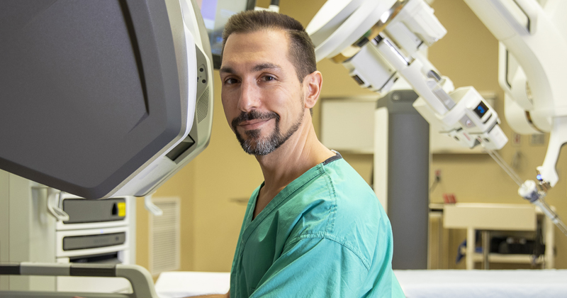 ronney-abaza-robotic-surgery