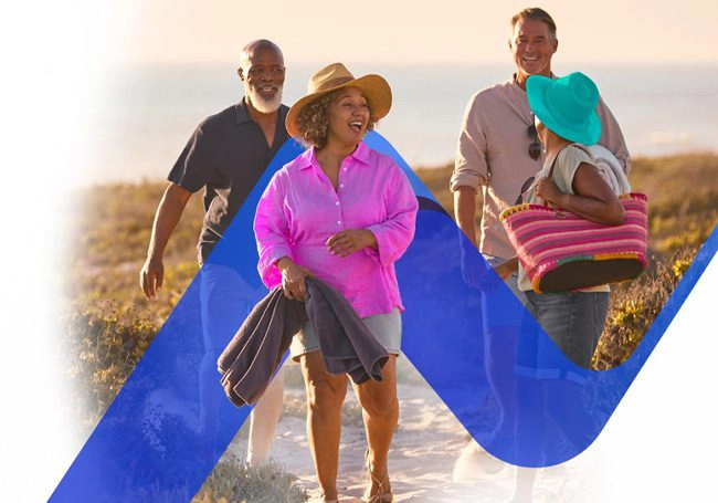 altaviva-people walking to beach